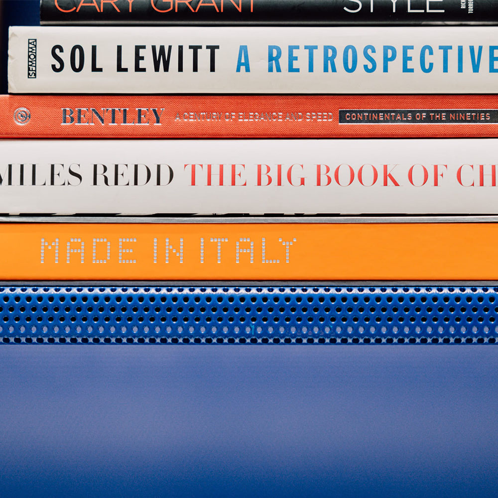 Libri impilati uno sopra l'altro