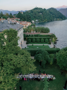 Villa Balbiano con tavolo nuziale vista dall'alto
