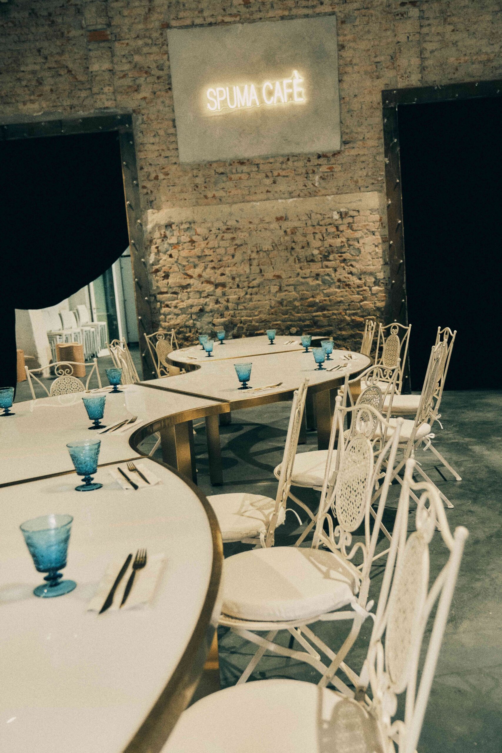 Interno dello Spuma Cafè